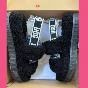 Ugg Fluff Yeah Sandals- Black- size 10